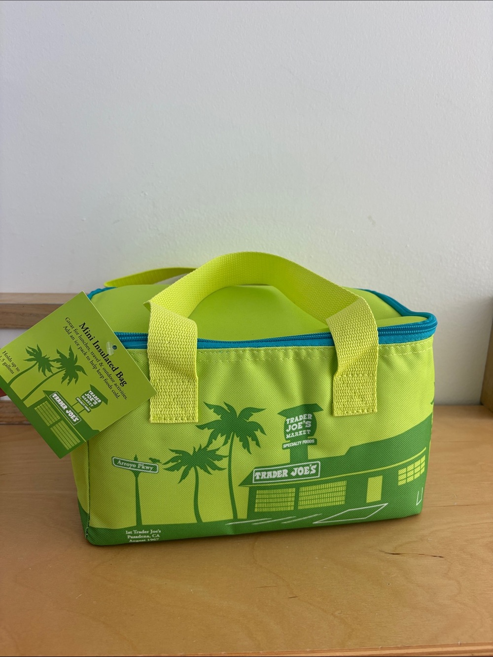 Trader Joe's Lime Green Insulated Lunch Tote NWT